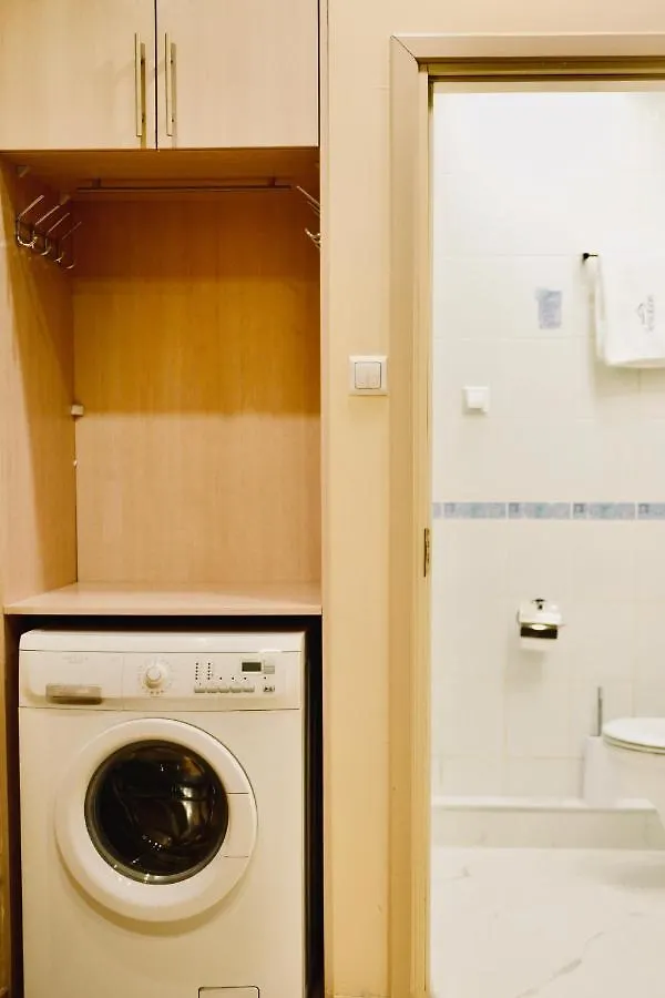 Jessapart- Babka Tower Apartment 0*, Warsaw