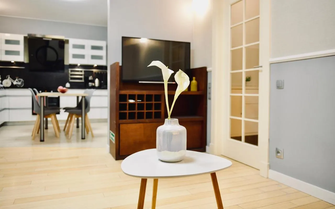 Jessapart- Babka Tower Apartment  Warsaw