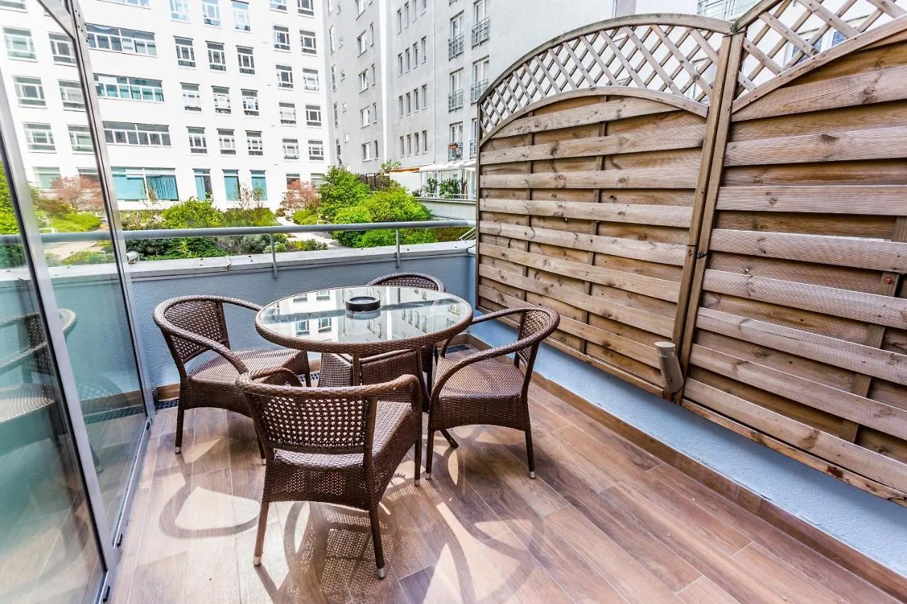 Jessapart- Babka Tower Apartment  Warschau