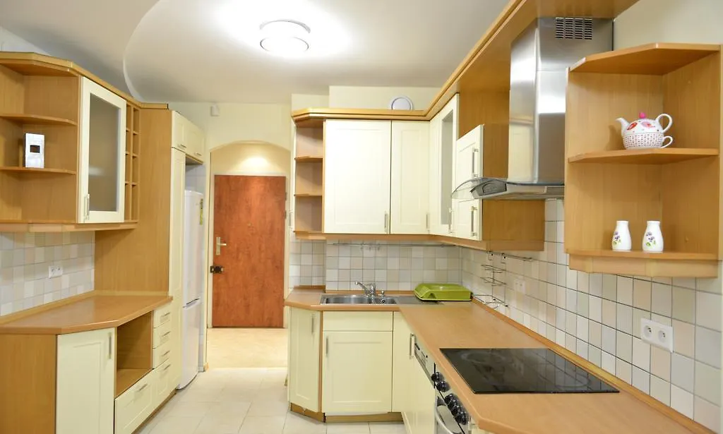 Jessapart- Babka Tower Apartment Warsaw